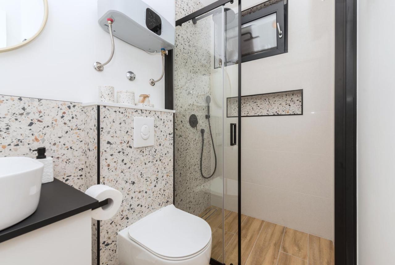 Studio Apartment Bianco, Near Beach, Free Parking, Wi-Fi Makarska Extérieur photo