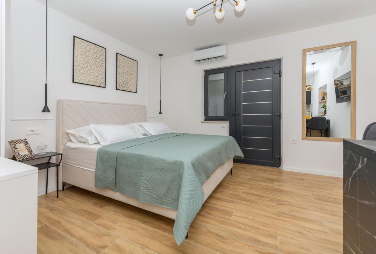 Studio Apartment Bianco, Near Beach, Free Parking, Wi-Fi Makarska Extérieur photo