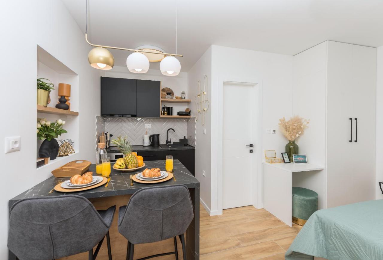 Studio Apartment Bianco, Near Beach, Free Parking, Wi-Fi Makarska Extérieur photo
